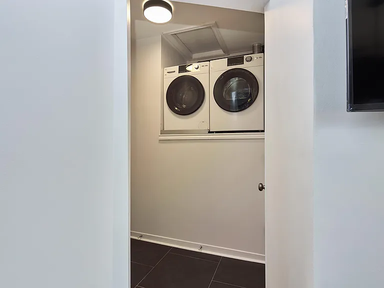 331 Catherine St #5 — Photo 7