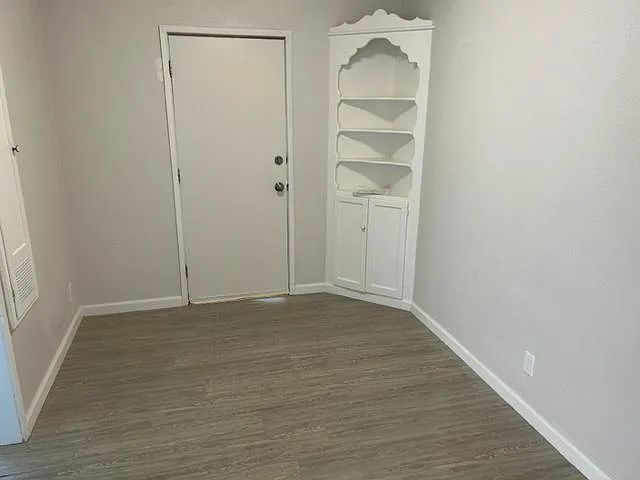 605 Arvin St — Photo 8