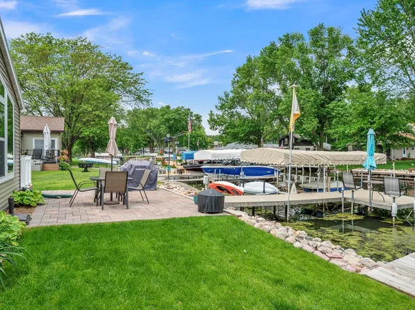 1418 Jerdee Ln, Milford, IA 51351