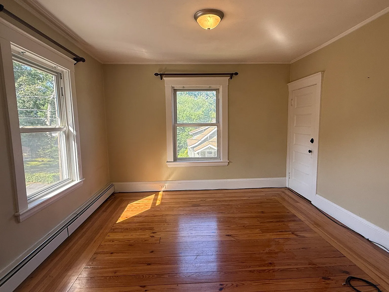 2 bed, 1.0 bath, 960 sqft, $1,950 — Photo 3