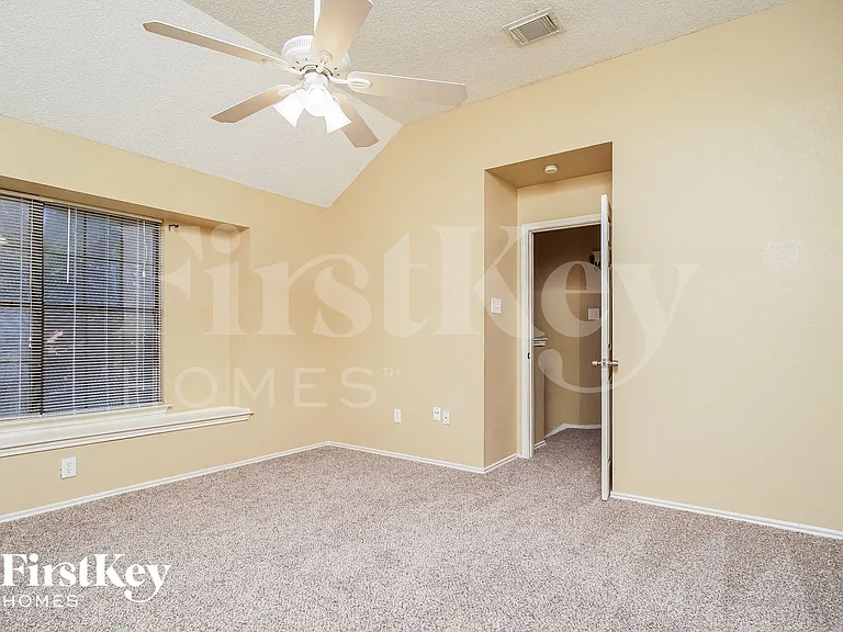 3934 Cochise Dr — Photo 8