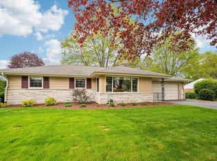 2430 W Apple Tree Rd, Glendale, WI 53209