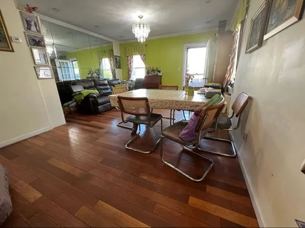 1046 East 32nd Street image 9 of 12