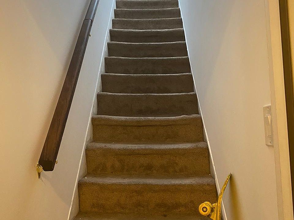 Staircase to apt.2