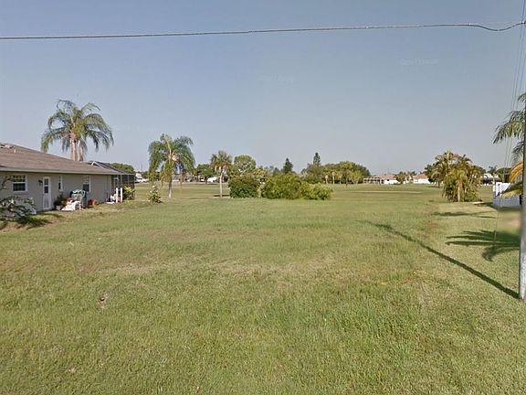 2nd image of 26 Bunker Ln