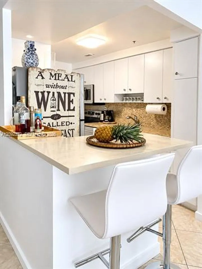 9195 Collins Avenue Cu — Photo 4