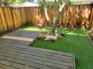 3148 Middlefield Rd, Palo Alto, CA 94306