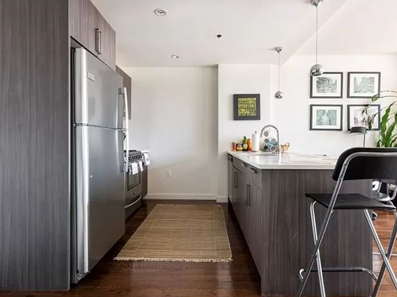 4th image of 12-15 Broadway #E8