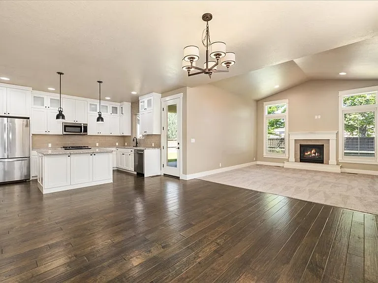 1250 W Laughton Dr — Photo 10