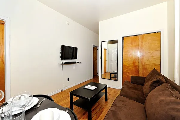 Rented by Eisenberg Exclusives | media 27