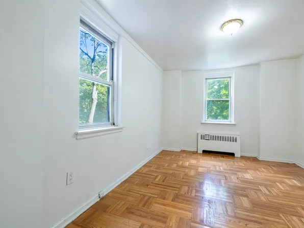 80 Knolls Crescent image 12 of 20