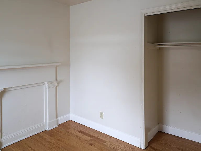 27 Hone St #4 — Photo 9