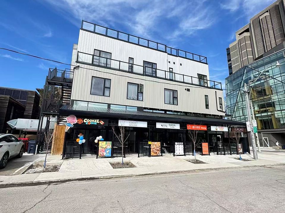 1st image of 364 Huron St #205