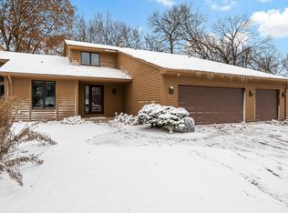 5515 Yorktown Ln N, Plymouth, MN 55442