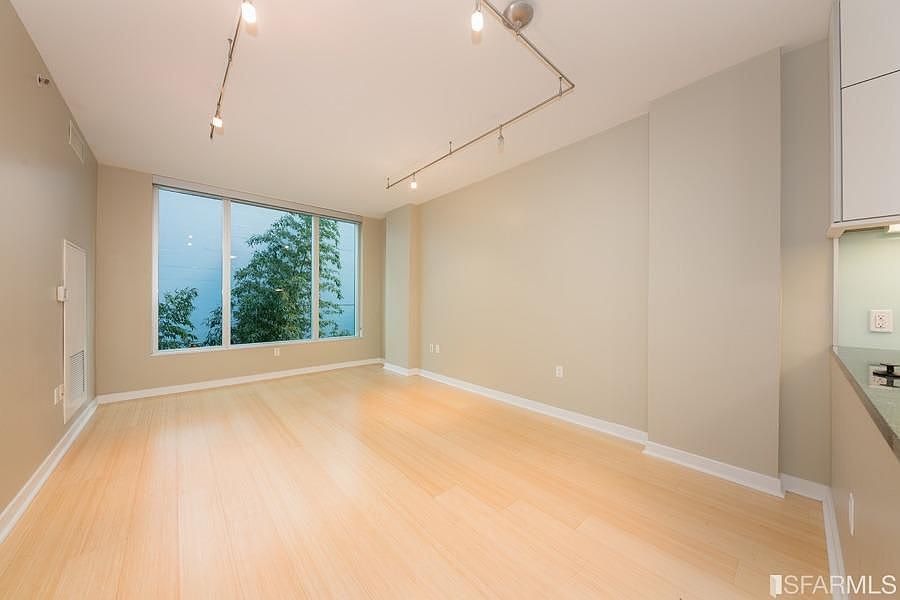1st image of 333 Main St #6L-L