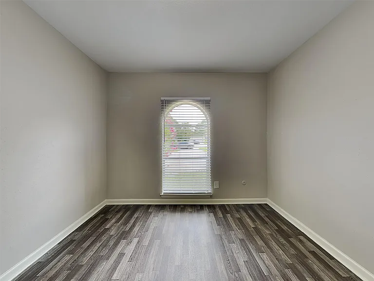 16007 Brookford Dr — Photo 13