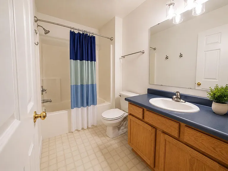 427 Michael Grove Ave #18 — Photo 7