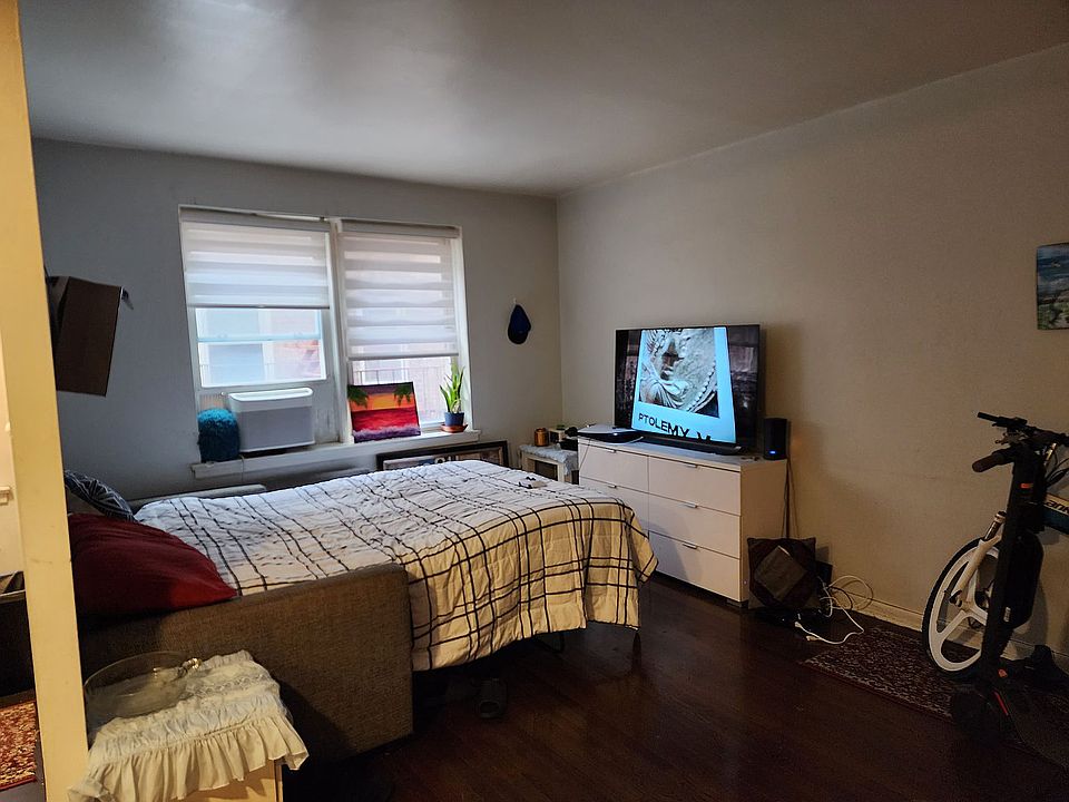 1st image of 12325 82nd Ave APT 4P