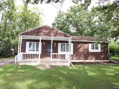 4303 Columbine Ave, Burton, MI, 48529