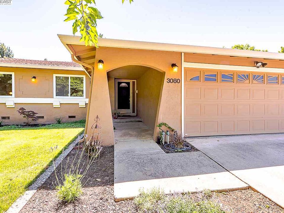 2nd image of 3080 Paine Ct