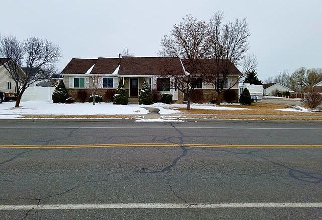 1st image of 1858 N Airport Dr