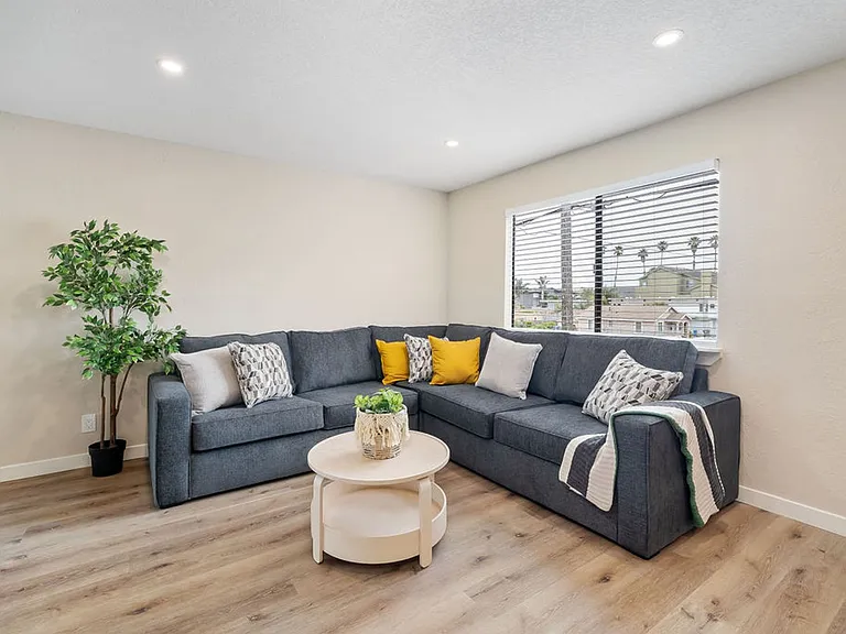 241 Ocean View Ave — Photo 6