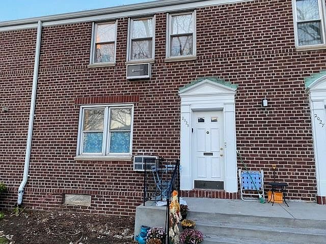 1st image of 2025 Pearson St #0
