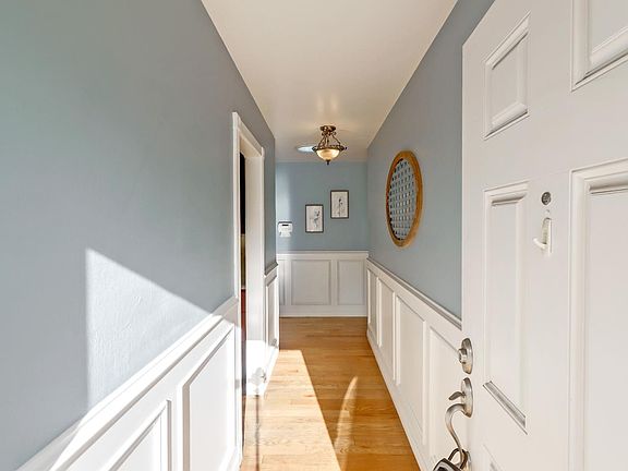 2nd image of 521 Carobe Ct