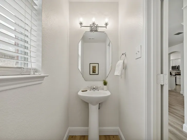 8824 Tyler Dr — Photo 20
