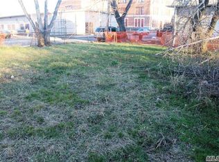 33-11 Lovingham Pl, Jamaica, NY 11434