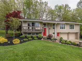7405 Amber Ln, Brecksville, OH