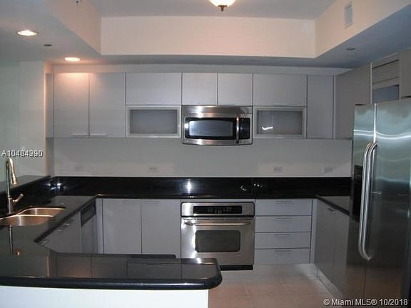 5th image of 2640 Lake Shore Dr Unit 212