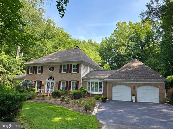 6922 Winners Cir, Fairfax Station, VA 22039