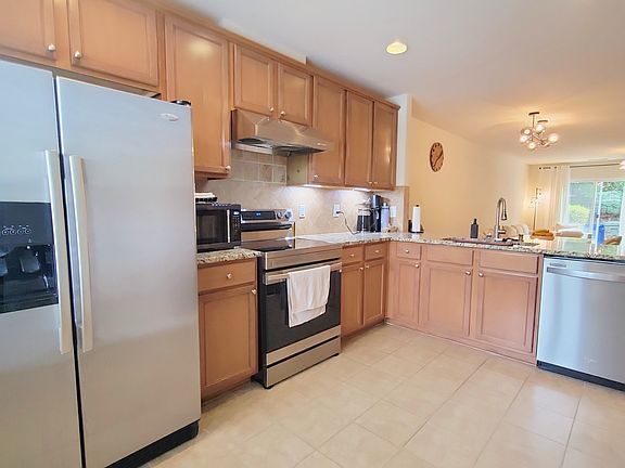 4th image of 2919 Berkeley Springs Pl