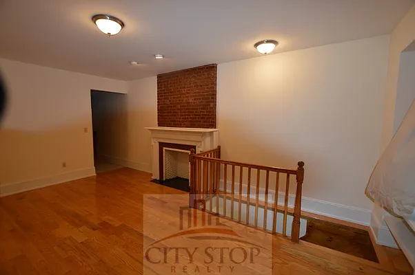 Rented by City Stop Realty | media 16