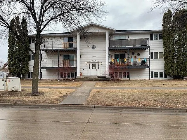2 bed, 950 sqft, $795 — Photo 1