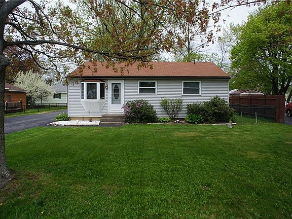 2nd image of 3962 Lincoln Ave
