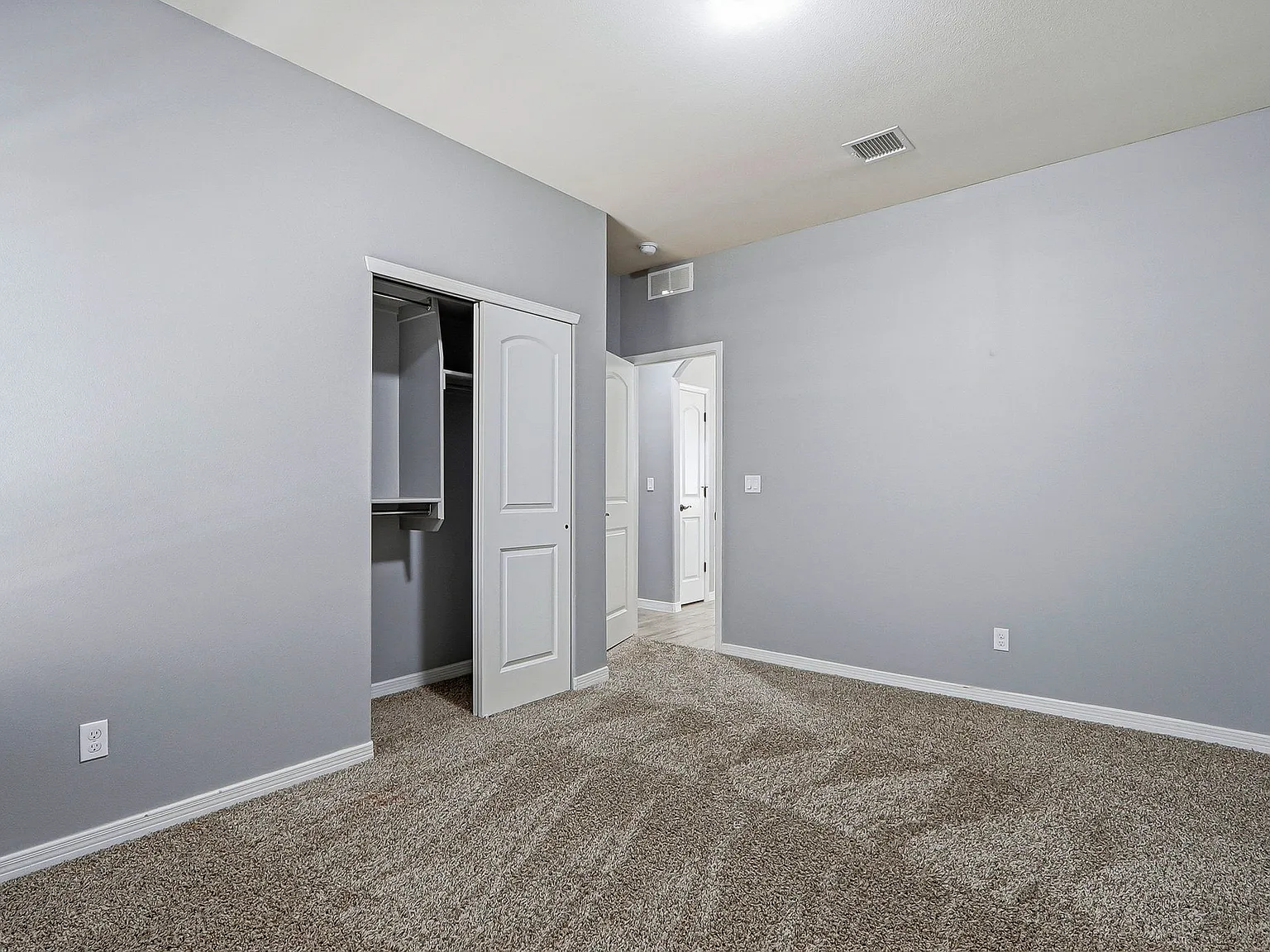 2120 Honour point pl - 1 — Photo 3