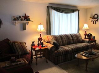 1415 N 7th St, Martins Ferry, OH 43935