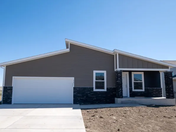 461 Yelner Dr, Box Elder, SD 57719