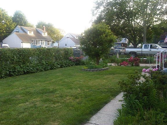 Front Yard Within Same Area Facing Right