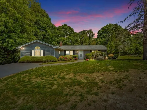 91 Crooked Ln, Lakeville, MA 02347