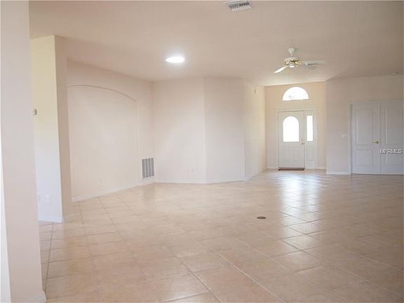 3rd image of 2234 Caxton Ave