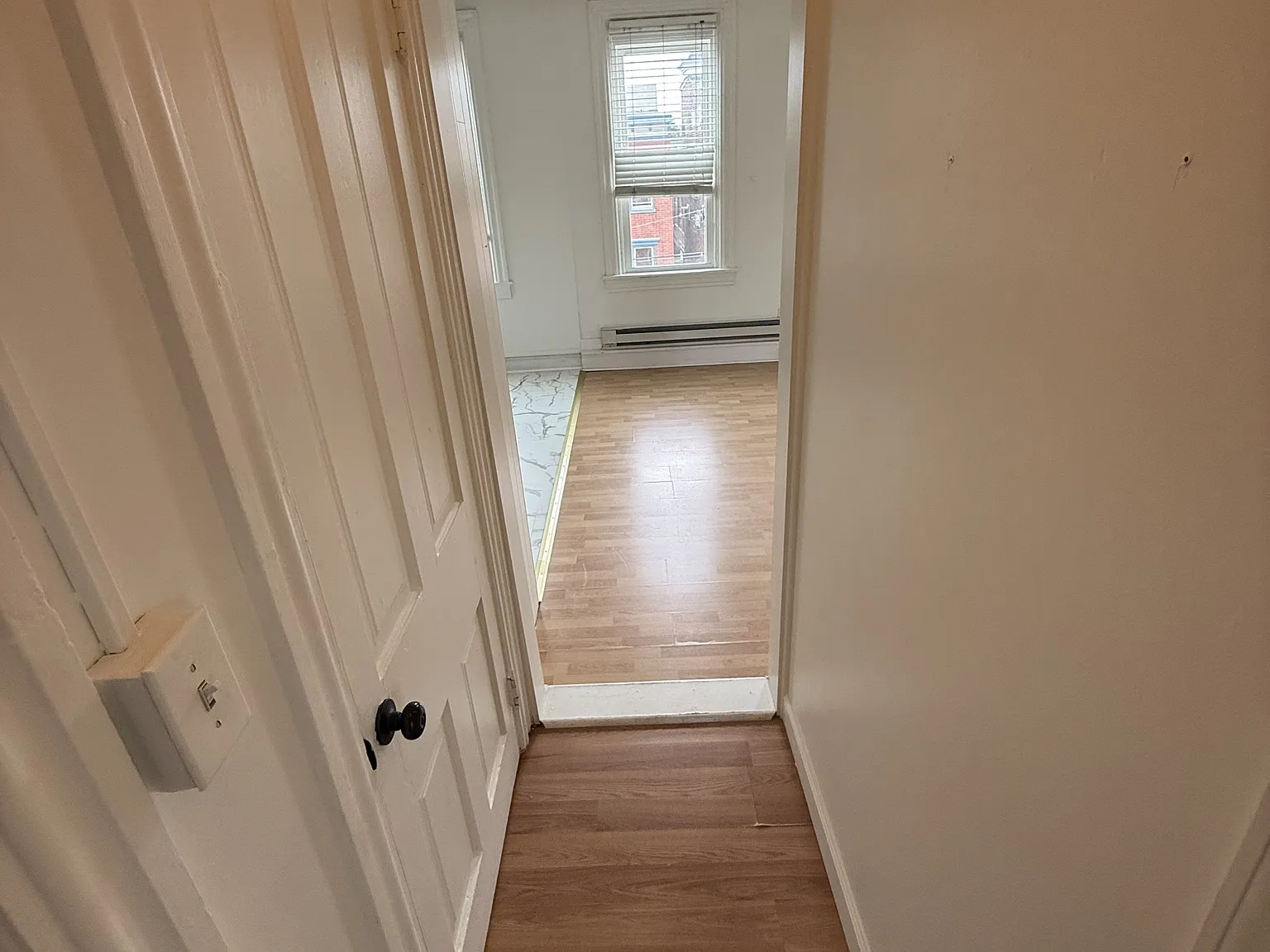 129 E Walnut St - 4 — Photo 2