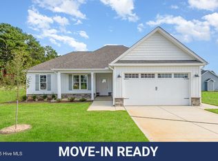 71 Royal Ave, Selma, NC 27576