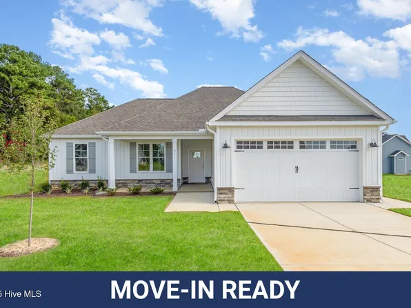 71 Royal Avenue, Selma, NC 27576