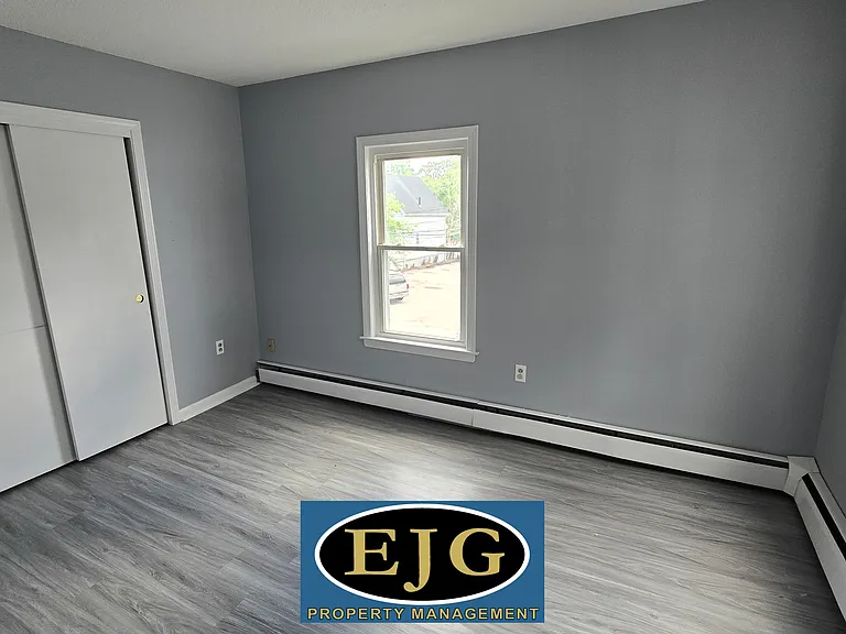 51-53 Laurel St #2 — Photo 17