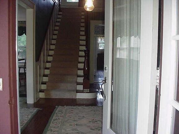 2nd image of 1688 E Conner St