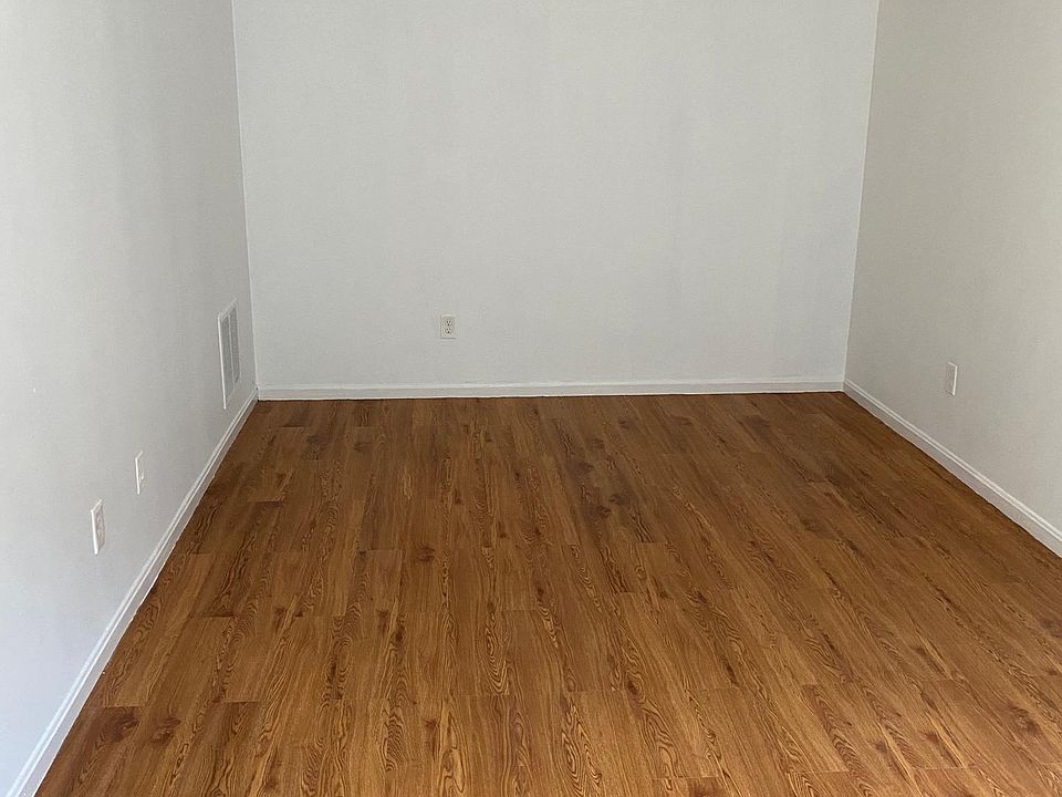 1st image of 9540 Hagel Cir