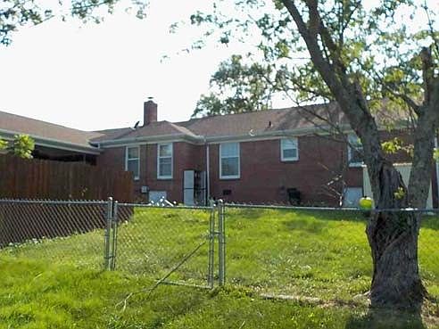 2nd image of 1700 Edmond Rd